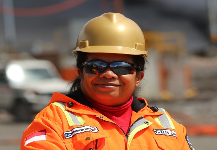 Rode Yetmince Florence Ajomi (salampapua.com/Foto Corp.Comm PTFI)