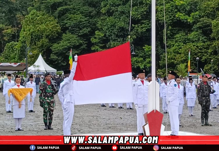 Rinai Hujan Dan Khidmatnya Upacara HUT Ke-80 RI Di Lowland PT Freeport Indonesia