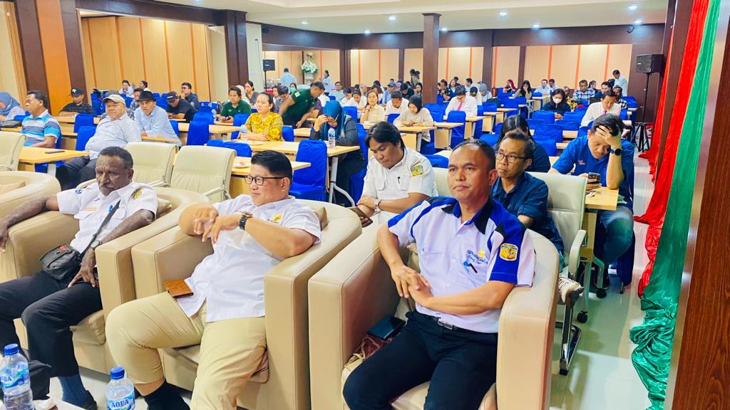 - Kepala Disperindag, Petrus Pali Ambaa dan beberapa pimpinan OPD yang hadir (Foto: istimewa)