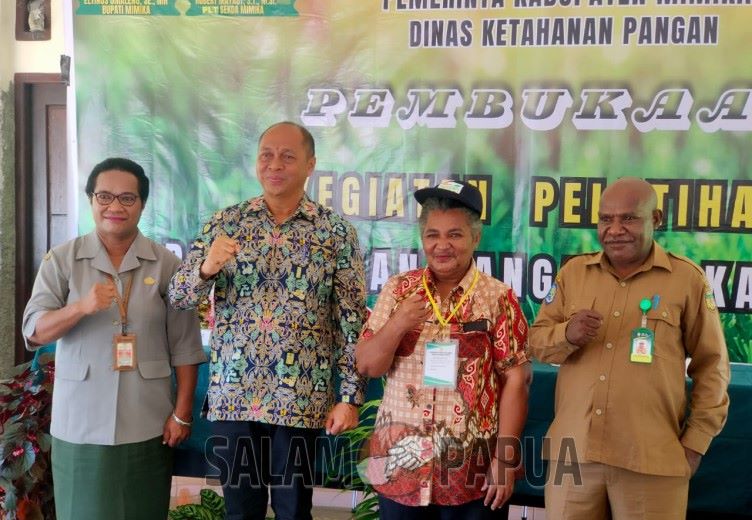 Ibu-Ibu Dari 6 Distrik Di Mimika Mengikuti Pelatihan Pengolahan Pangan Lokal