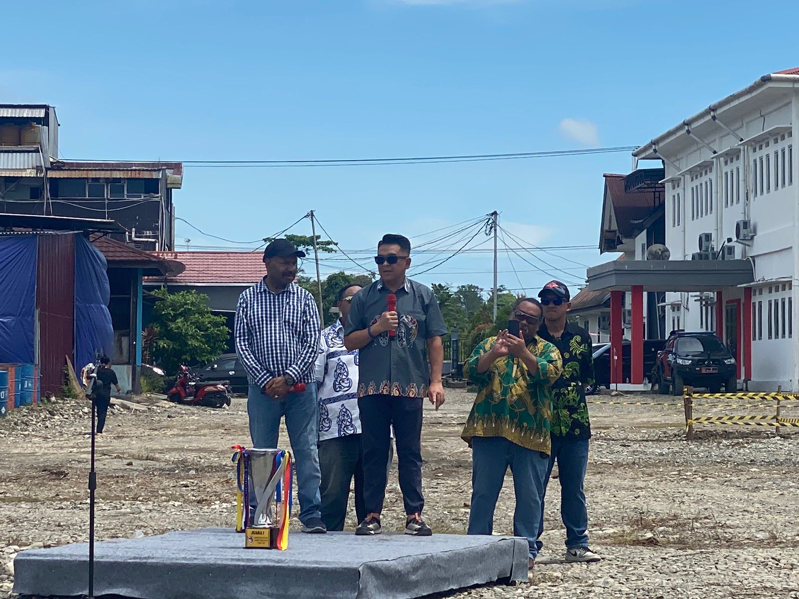 -Four Brothers didampingi Titus Natkime (Salampapua.com/Evita)