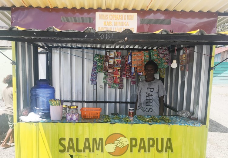 Perempuan Kamoro Oda Maupeyauta, Berjualan Pinang Hingga Anak Menjadi TNI