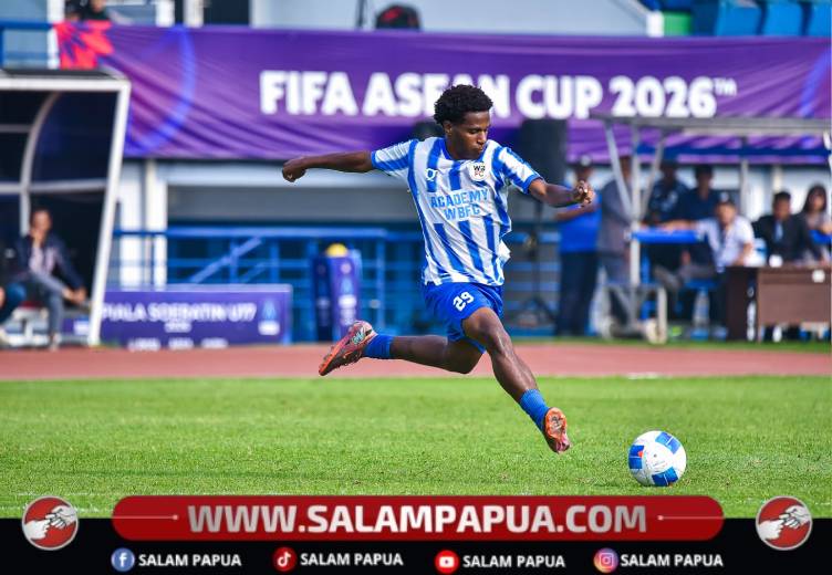 Aksi keren pemain Akademi WBFC Don Fransiskus Magal yang berhasil membobol gawang Kubu Raya United dari Kalimantan Barat dari luar kotak penalty di Stadion Gelora Arcamanik, Kota Bandung, Jawa Barat, Jumat (9/10/2026)(Salampapua.com/Dokumen Akademi WBFC)