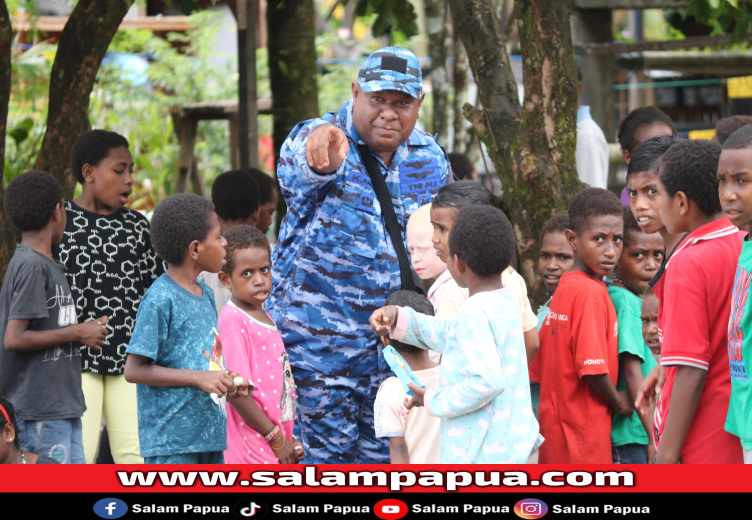 Babinpotdirga Lanud YKU Tanamkan Motivasi Di Hati Anak Panti Asuhan Santa Susana Timika