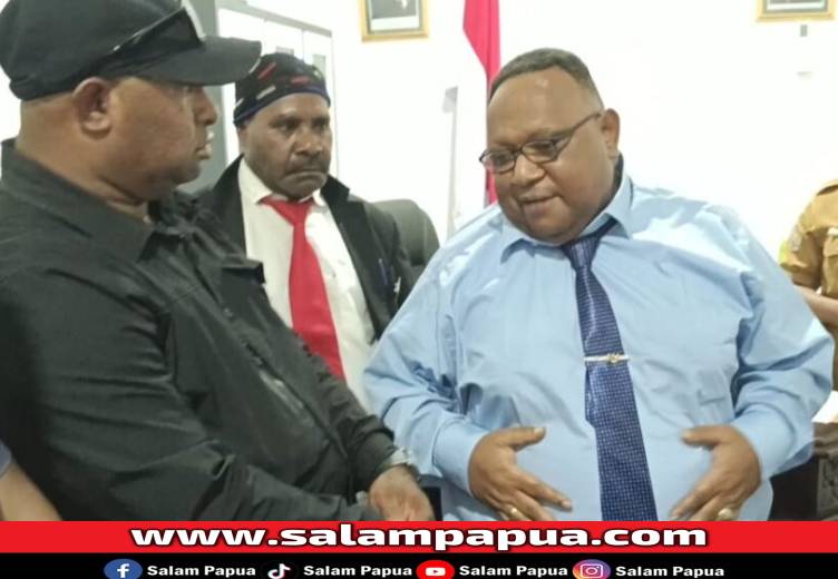 Wakil Ketua IV DPR Papua Tengah, John NR Gobai: Kekerasan Harus Dihentikan