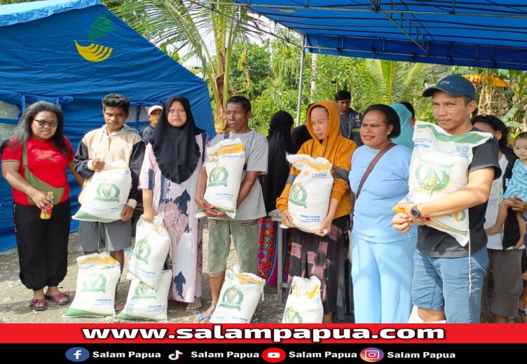 Kelurahan Dingo Narama Mimika Beri Bantuan Beras Korban Kebakaran Di Jalan Ki Hadjar Dewantara
