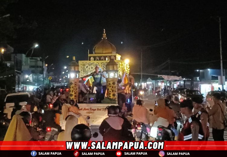 Dilepas Bupati Dan Wakil Bupati, Puluhan Mobil Hias Meriahkan Malam Takbiran Di Timika