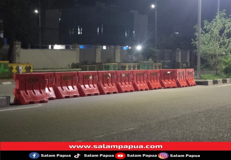Warga Protes Jalan Putaran Kapsul Di Jalan Cenderawasih Timika Ditutup Sementara