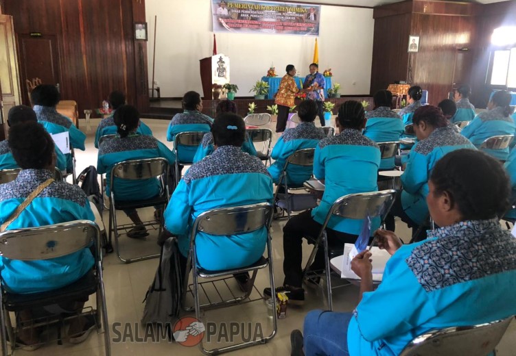 DP3AP2KB Mimika Beri Pelatihan Pengolahan Mangrove Bagi Ibu-Ibu Rumah Tangga, 80% Peserta Adalah OAP