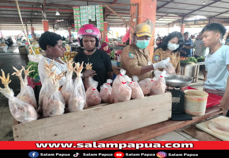 Menjelang Lebaran, Disnakkeswan Mimika Lakukan Inspeksi Penjualan Daging