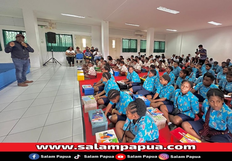 ‘Sampari Si Cenderawasih” Ajarkan Anak-anak Papua Pentingnya Literasi Sejak Dini