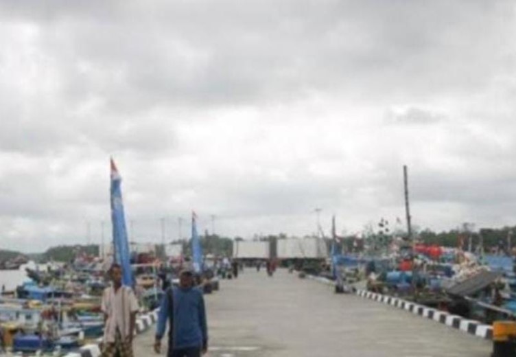 Pelabuhan Poumako Dinilai Kumuh Dan Tanpa Sarpras