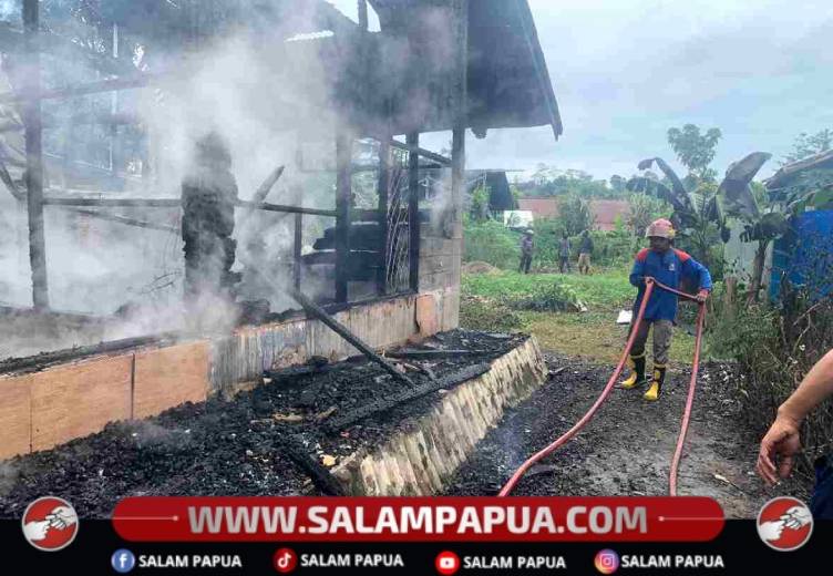 Kebakaran Di Jalan Batalyon Nabire, Rumah Warga Hangus Diduga Dibakar OTK