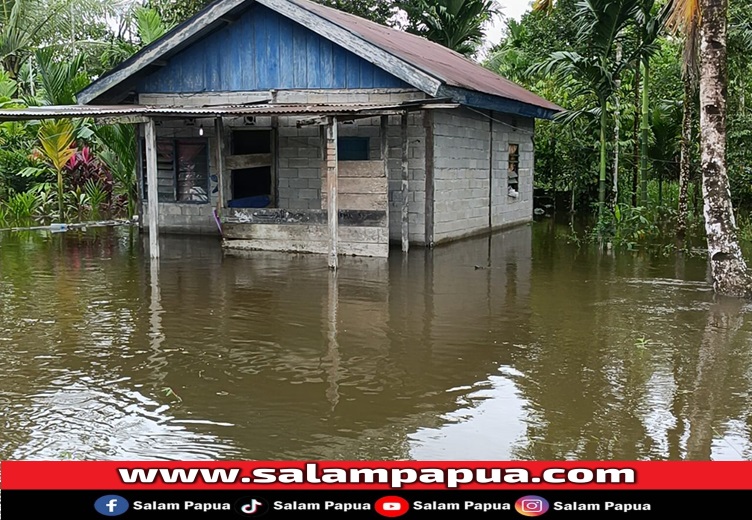 Genangan Air Mulai Surut Pasca Banjir, Bantuan Untuk Warga Iwaka Berdatangan