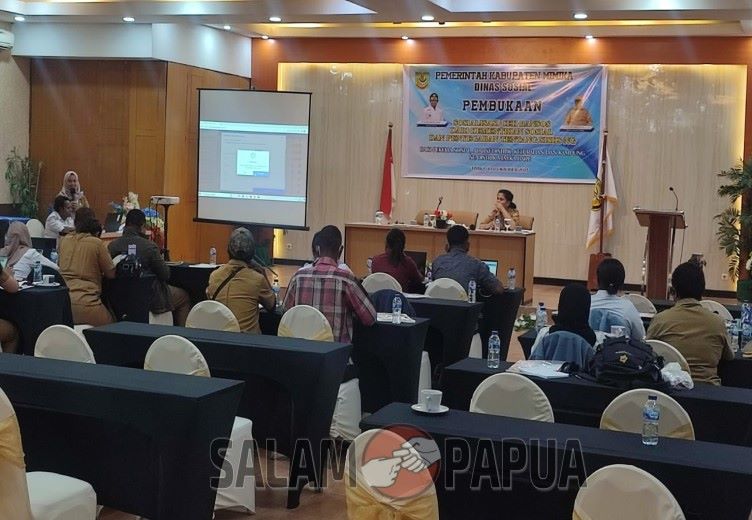 Dinsos Mimika Gelar Sosialisasi Cek Bansos Dan Penyegaran SIKS-NG