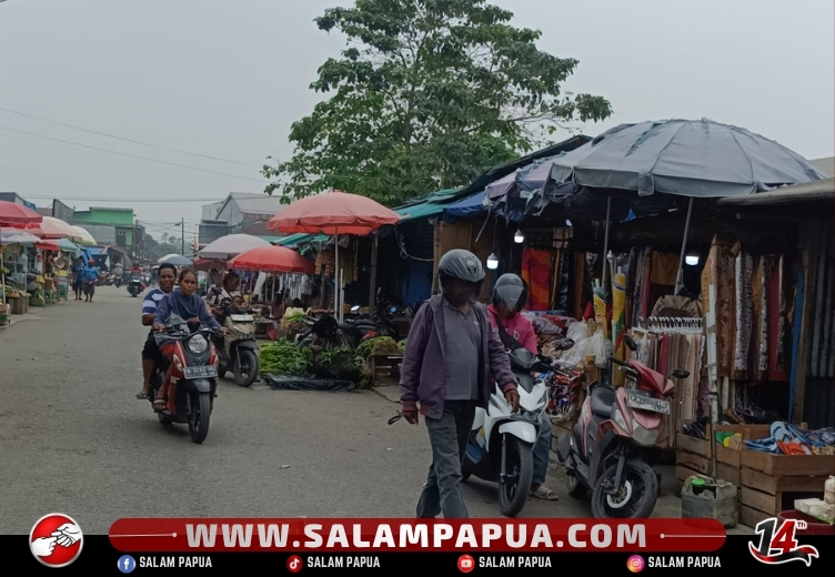 Kondisi Pasar Lama Timika Mulai Tertata, Dispol-PP Mimika Dorong Pendekatan Humanis Dengan Pedagang
