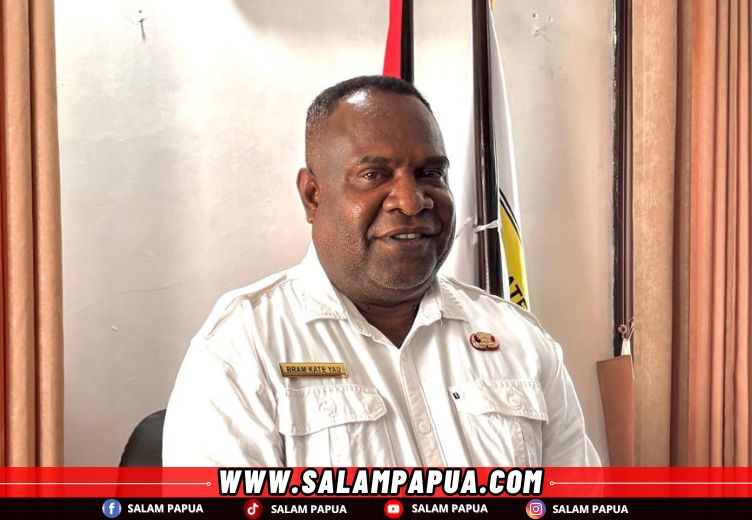 Abraham Kateyau, Bermula Dari Program Beasiswa YPMAK Hingga Menapaki Karier Di Pemkab Mimika