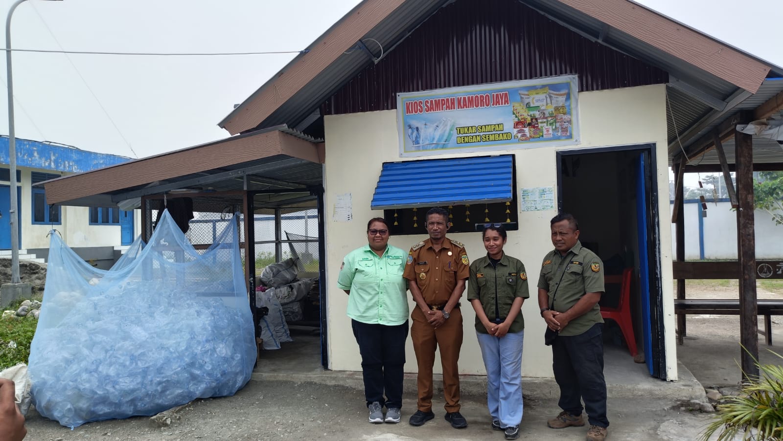 Sampah Jadi Uang Dan Sembako, Kios Kamoro Jaya Kumpulkan 1 Ton Per Bulan