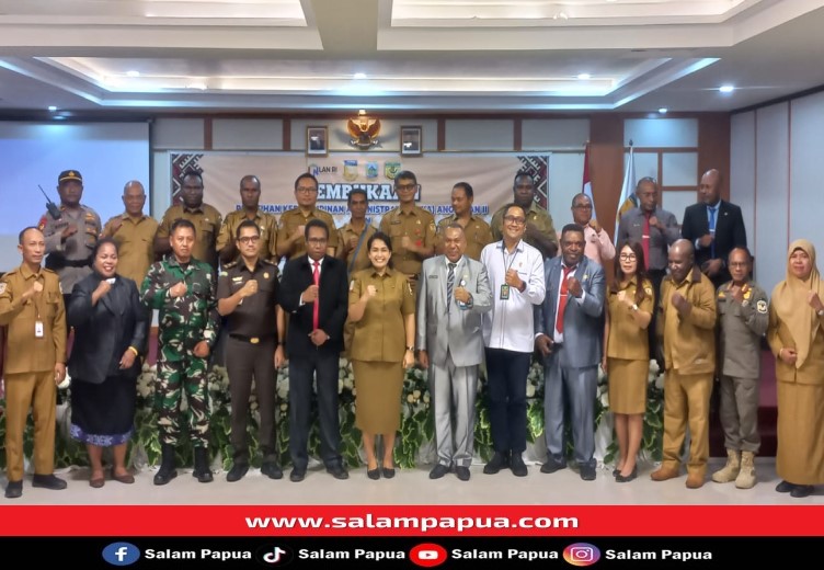 PARADE FOTO: BKDPSDM Mimika Fasilitasi Pelatihan Kepemimpinan Administrator Dan Pengawas Bagi 60 Pejabat Eselon III-IV