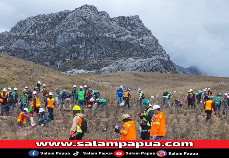 PARADE FOTO: Penghijauan Kembali Bekas Tambang Terbuka Gresberg Freeport Indonesia Awali Peringatan HLH Sedunia 2024